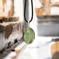 moldavit, nakit iz pravega moldavita, real moldavite, natural glass