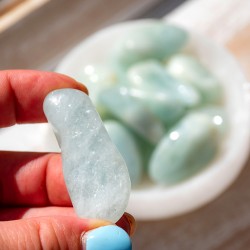 akvamarin, akvamarin kristal, akvamarin kamen akvamarin žepni kristal, kristal za komunikacijo, grlena čakra