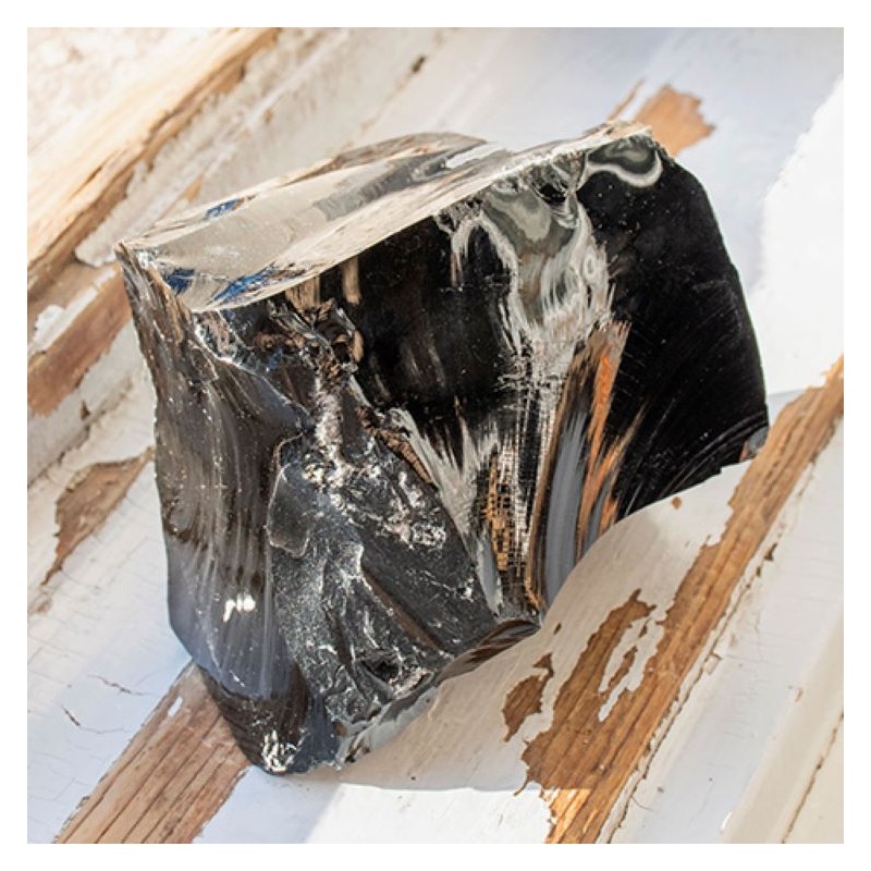 obsidian, surovi obsidian, večji kristal, surovi kristal, kristali za dom, kristal za zaščito obsidian kamen
