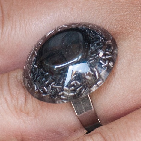 Orgonit, kristal, enegijski nakit, hematit orgonski prstan