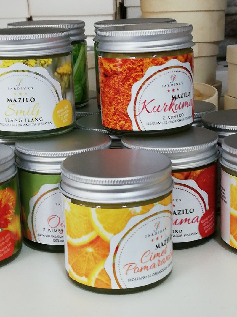 mazilo naravno kurkuma timijan